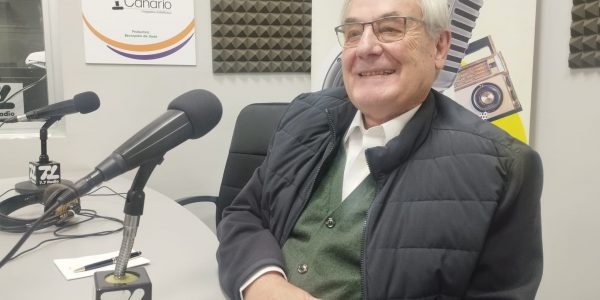 José Medina Jiménez en los estudios de El Espejo Canario