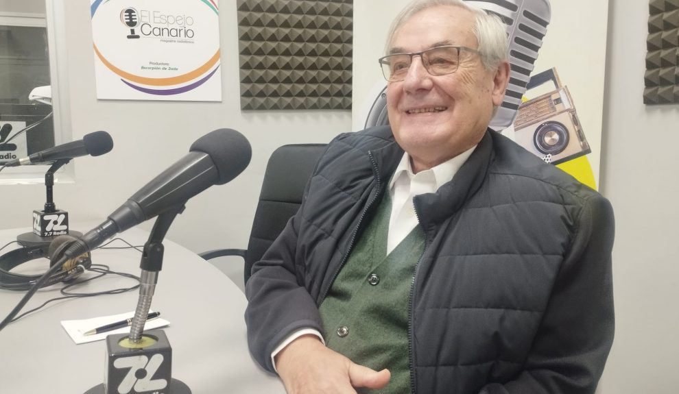 José Medina Jiménez en los estudios de El Espejo Canario