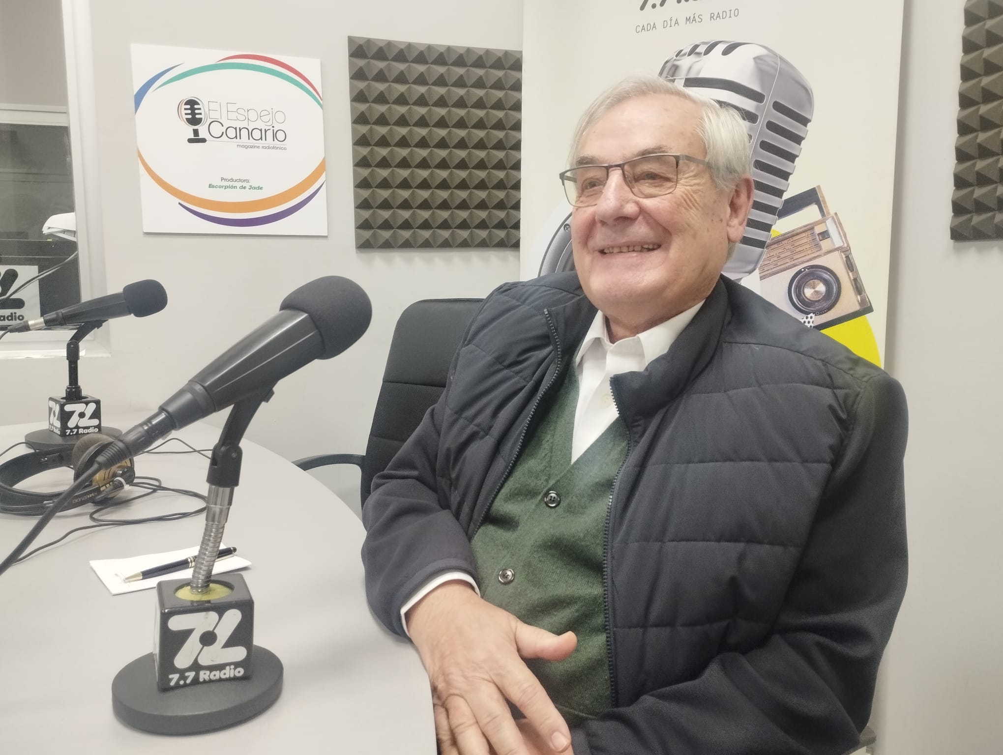 José Medina Jiménez en los estudios de El Espejo Canario
