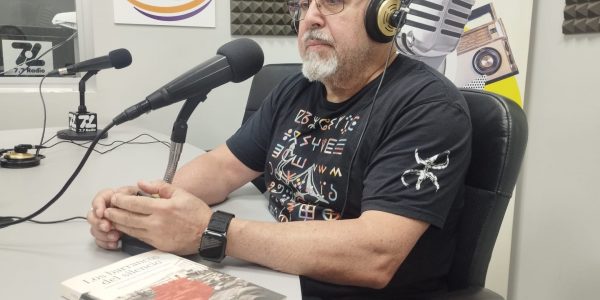 Francisco González en los estudios de El Espejo Canario