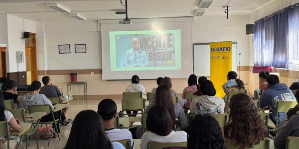 Charla en el IES Gran Canaria | Foto: Fundación UD Las Palmas