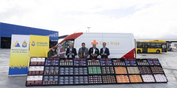 Campaña “Por un cacho de turrón” | Foto: UD Las Palmas