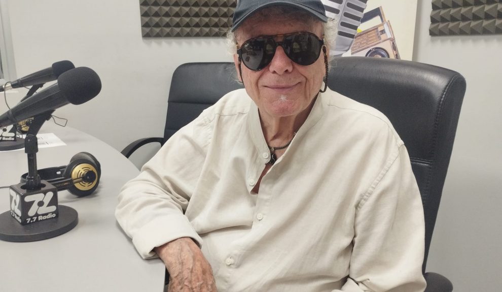 Braulio en los estudios de El Espejo Canario