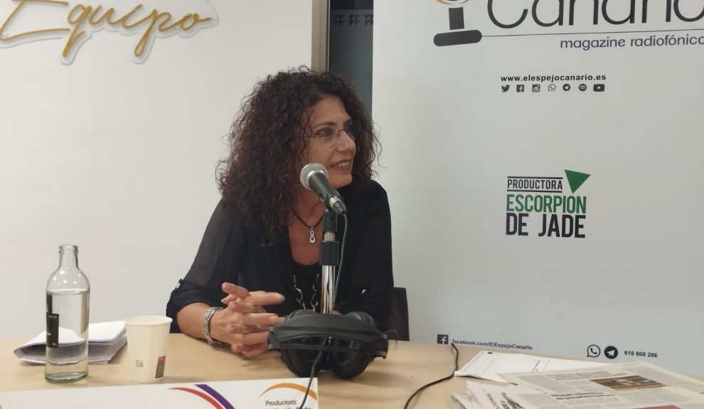 Cristina Jiménez en el set de El Espejo Canario en Hospitales Universitarios San Roque