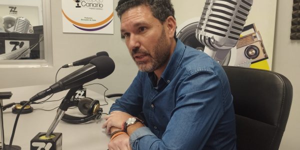 Orlando Hernández en los estudios de El Espejo Canario