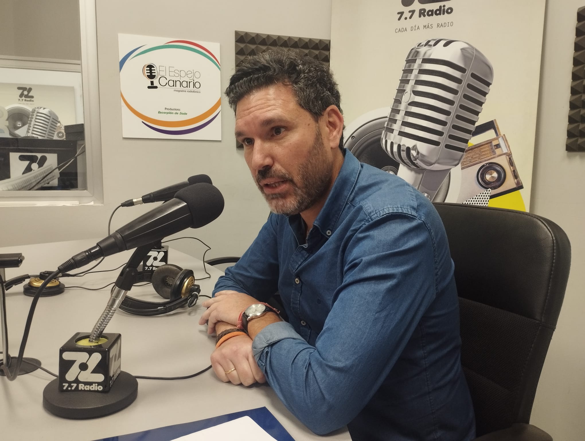 Orlando Hernández en los estudios de El Espejo Canario