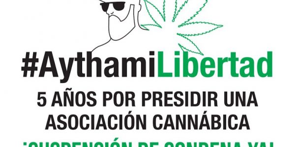 Cartel pidiendo la libertad de Aythami