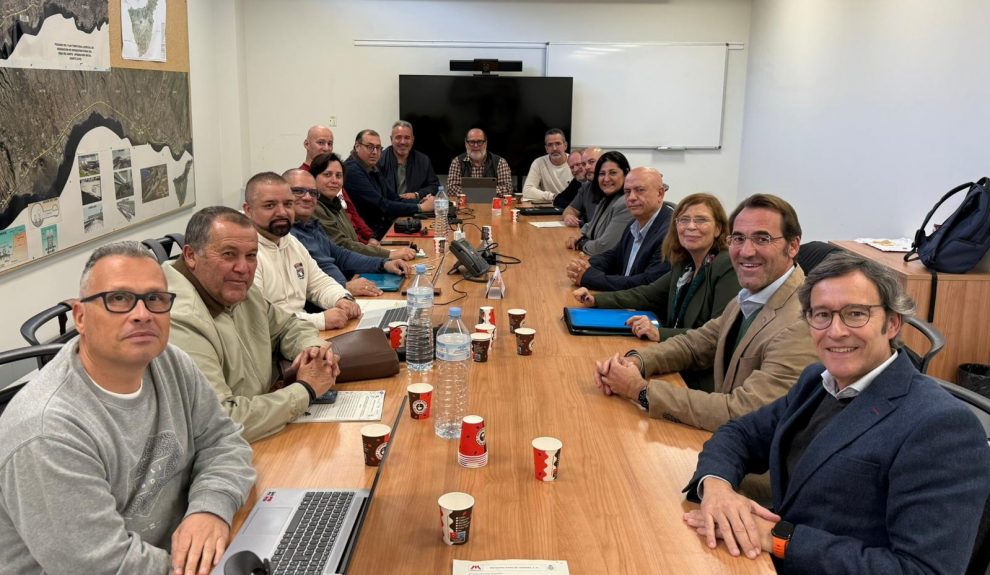 Acuerdo para el levantamiento de la huelga en Metrotenerife | Foto: Metropolitano