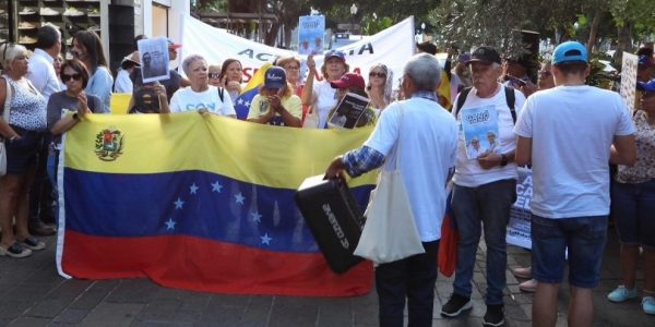 Protesta de opositores venezolanos en Tenerife | Foto: UCV
