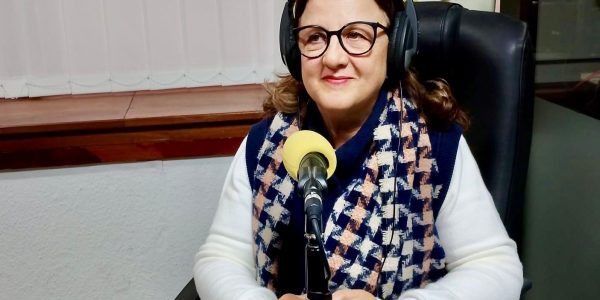 Ángela Delgado en los estudios de El Espejo Canario