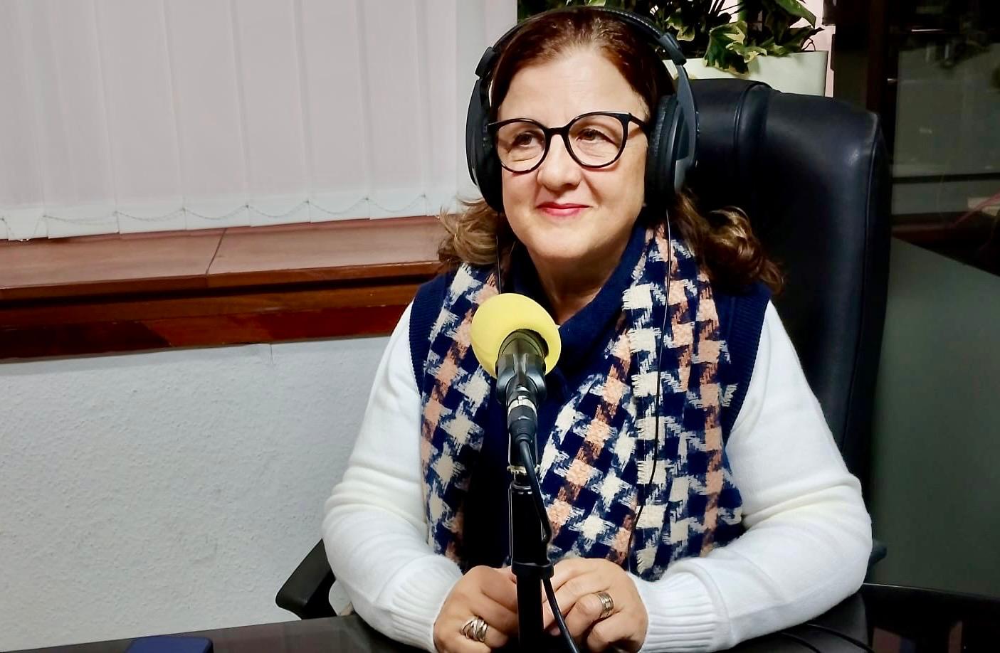 Ángela Delgado en los estudios de El Espejo Canario