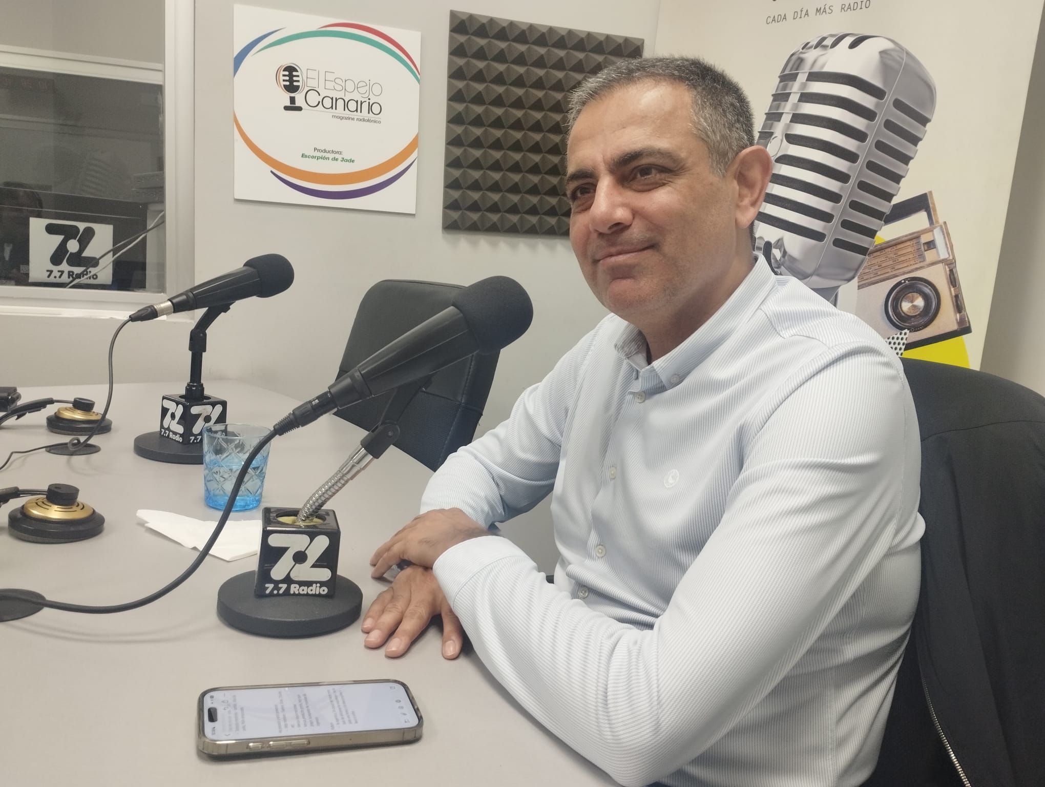 Jacques Bulchand en los estudios de El Espejo Canario