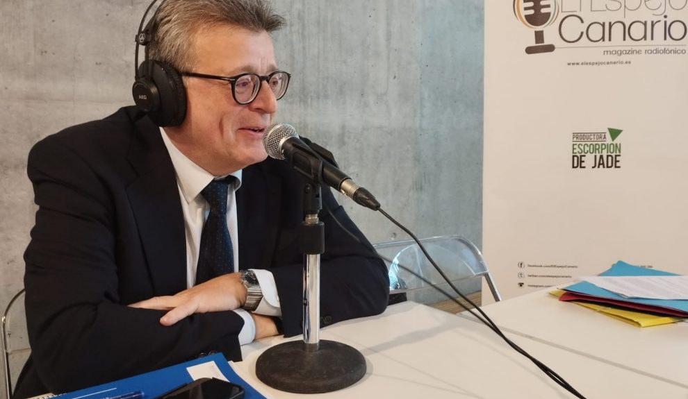 José Carlos Acha en el set de El Espejo Canario en el TEA Tenerife Espacio de las Artes