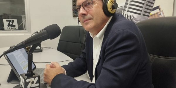 Orlando Luján en los estudios d El Espejo Canario