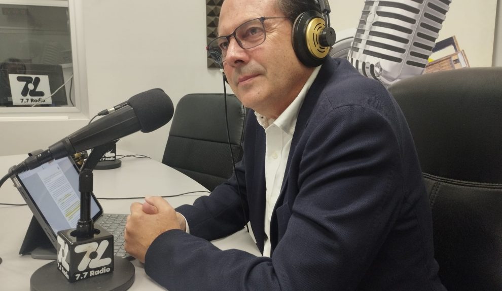Orlando Luján en los estudios d El Espejo Canario