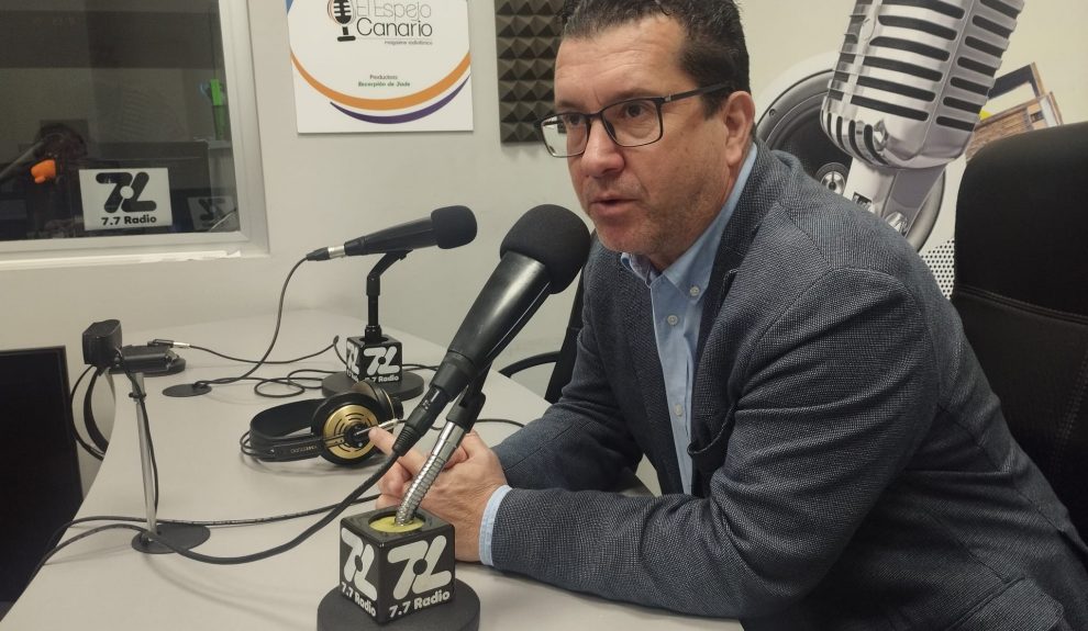 Juan Jesús Facundo en los estudios de El Espejo Canario