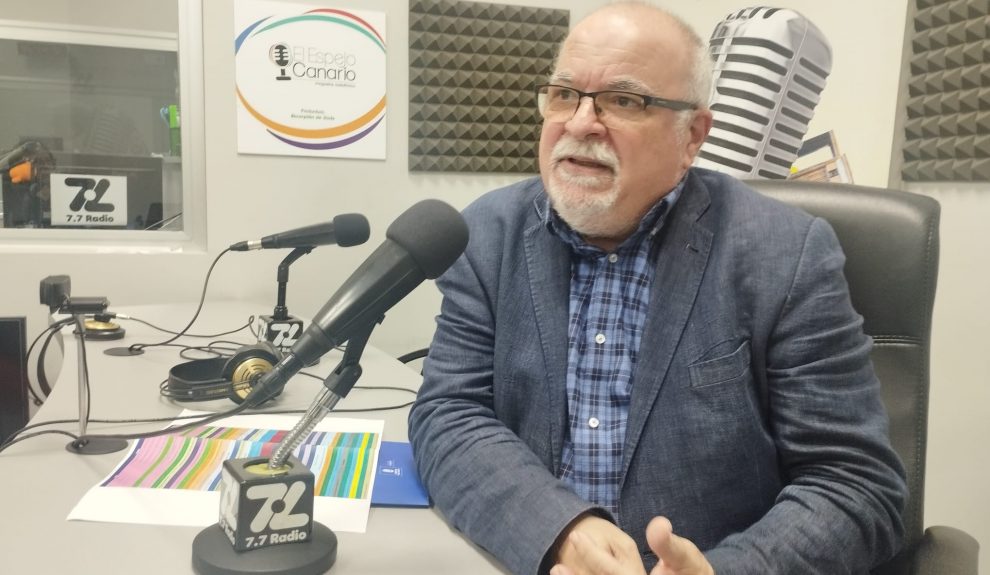 Orlando Britto en los estudios de El Espejo Canario