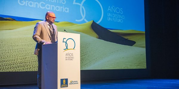 Carlos Álamo durante el estreno del documental 50 años, un destino, un futuro | Foto: Turismo de Gran Canaria