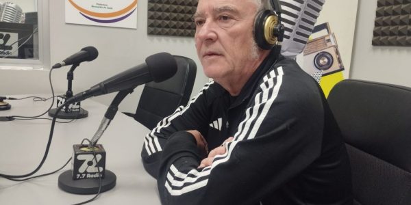 Juan Salán en los estudios de El Espejo Canario