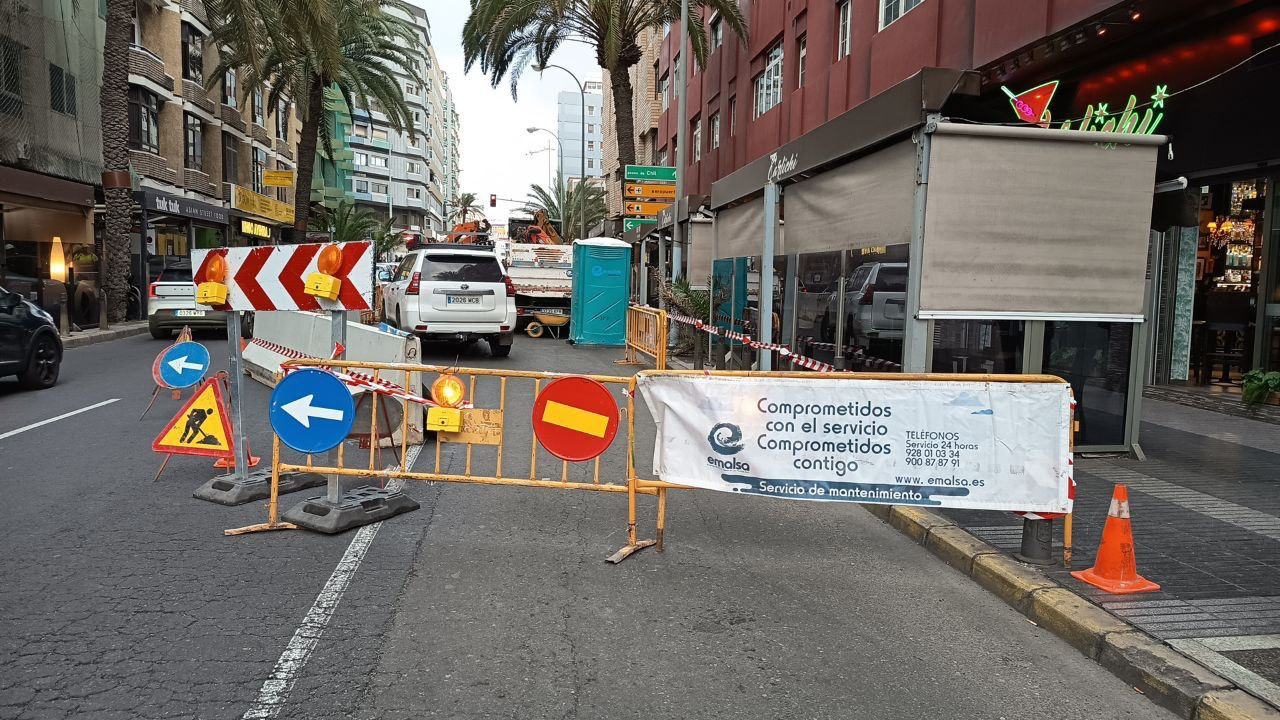 Trabajos en la calle Olof Palme | Foto: Emalsa
