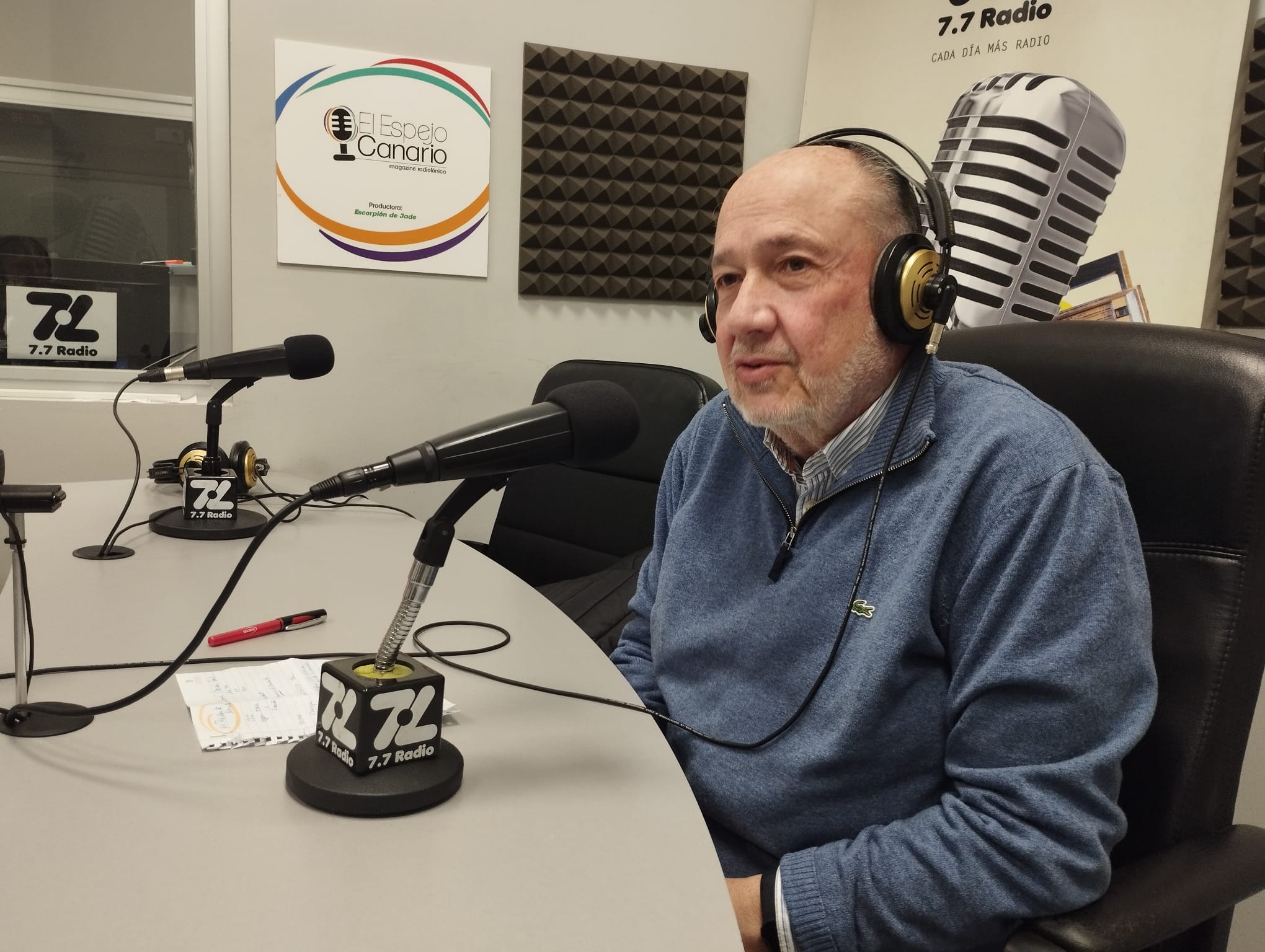 Francisco Fernández de Pedro en los estudios de El Espejo Canario