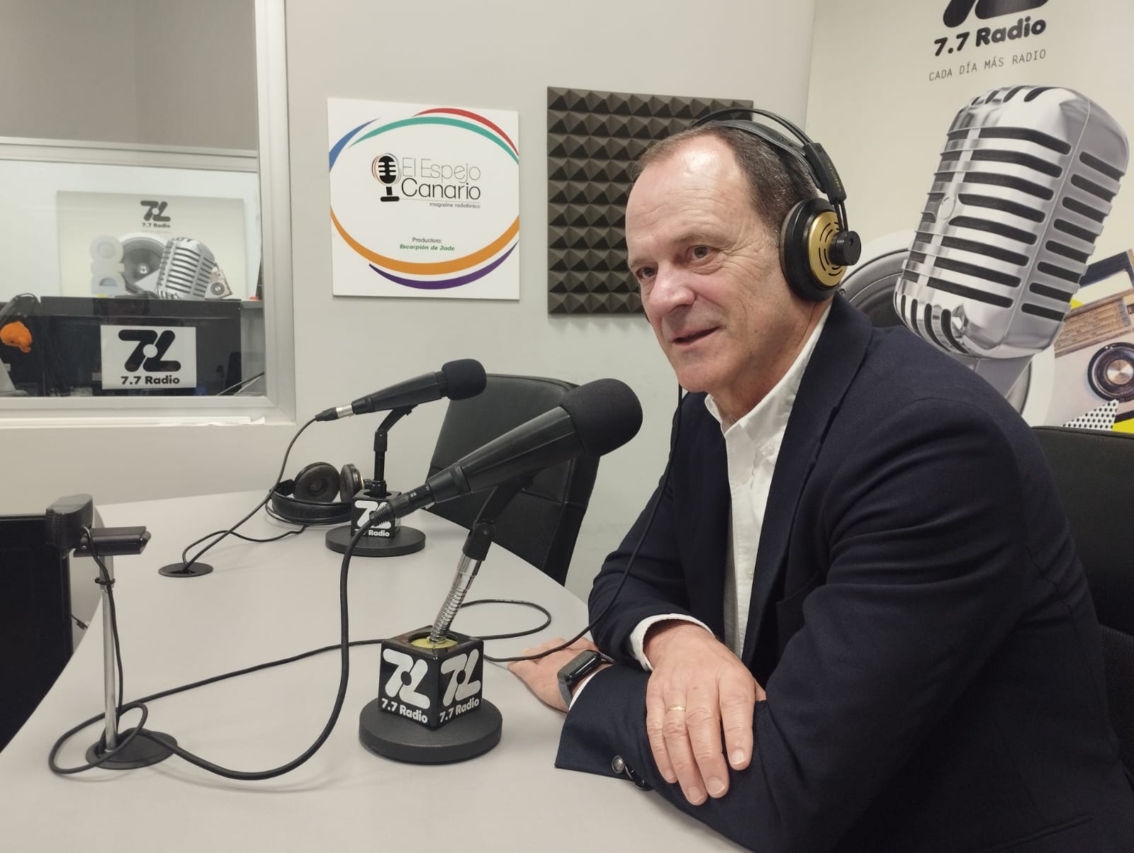 Óscar Hernández en los estudios de El Espejo Canario