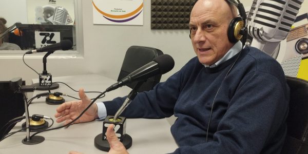 Domingo Montes de Oca en los estudios de El Espejo Canario