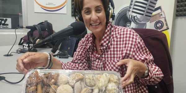 La dulce visita de Onalia Bueno a los estudios de El Espejo Canario