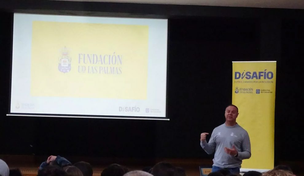 La sesión fue impartida por Víctor Rivero, responsable de inclusión de la entidad | Foto: UD Las Palmas
