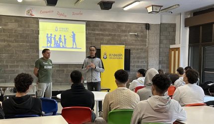 La actividad permitió acercar al alumnado los valores del deporte | Foto: UD Las Palmas