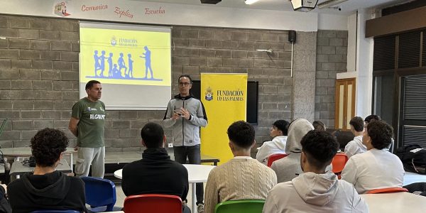 La actividad permitió acercar al alumnado los valores del deporte | Foto: UD Las Palmas