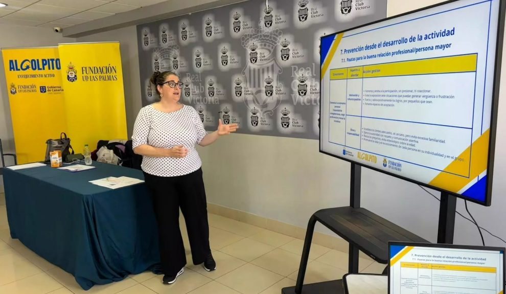 A la jornada asistieron entrenadores procedentes de Gran Canaria, Fuerteventura y Lanzarote, consolidando así el alcance de esta iniciativa. | Foto: UD Las Palmas