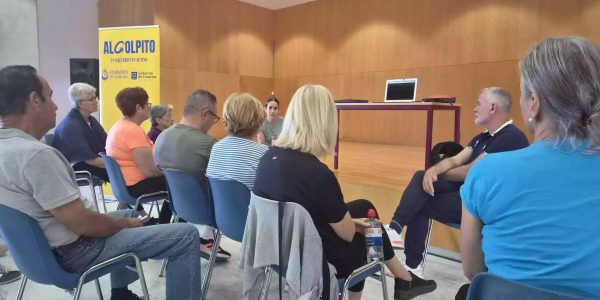 El Proyecto AlGolpito tiene como objetivo fomentar el envejecimiento activo a través de la práctica del fútbol | Foto: UD Las Palmas