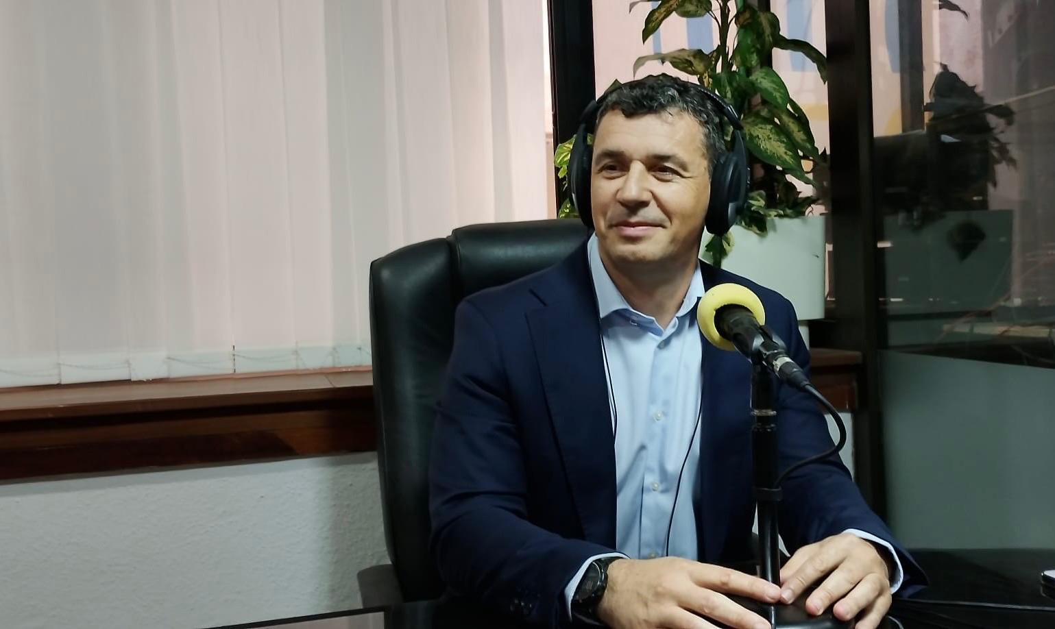 Luis Alberto Díaz en los estudios de El Espejo Canario