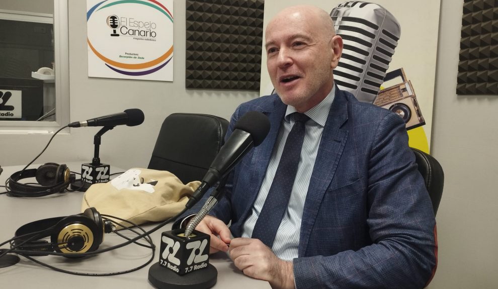 Daniel Montesdeoca en los estudios de El Espejo Canario