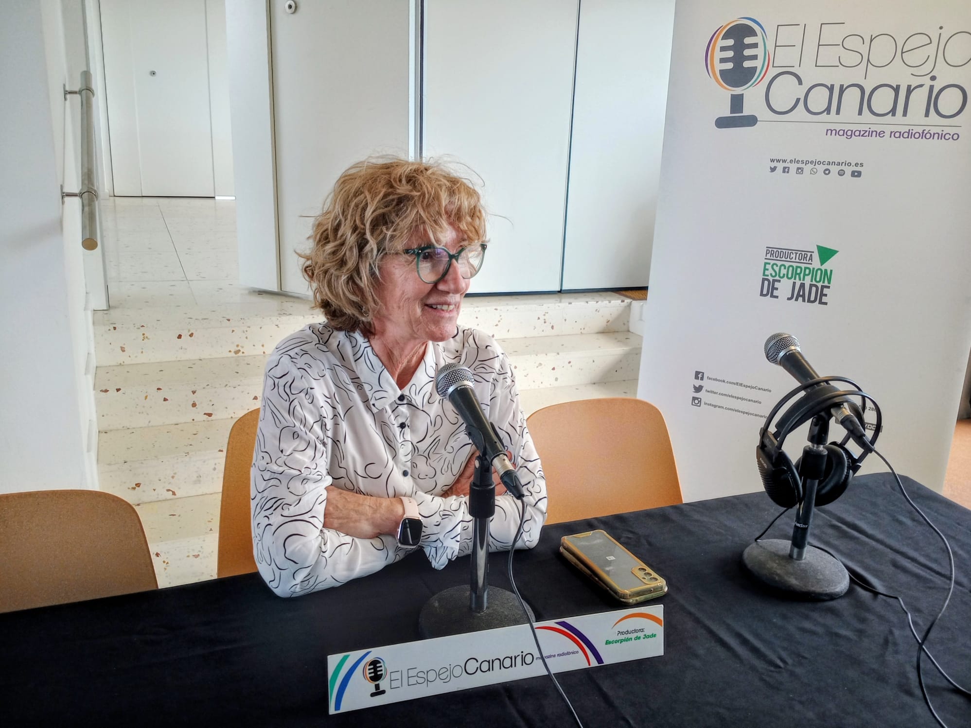 María José Alcántara en el set de El Espejo Canario en Islote de Fermina