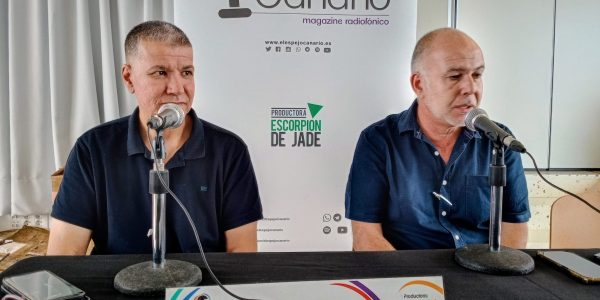 Sergio Betancort y Francisco Dorta en el set de El Espejo Canario en Islote de Fermina