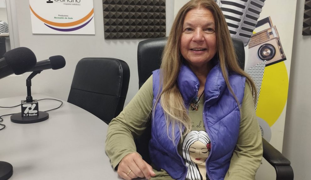 Nadia Jiménez en los estudios de El Espejo Canario