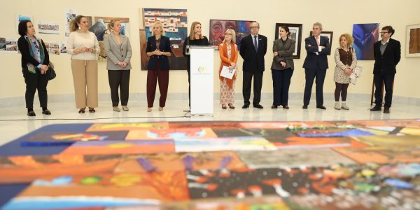 El Parlamento acoge la exposicion “En La Palma de tu mano” | Foto: Parcan