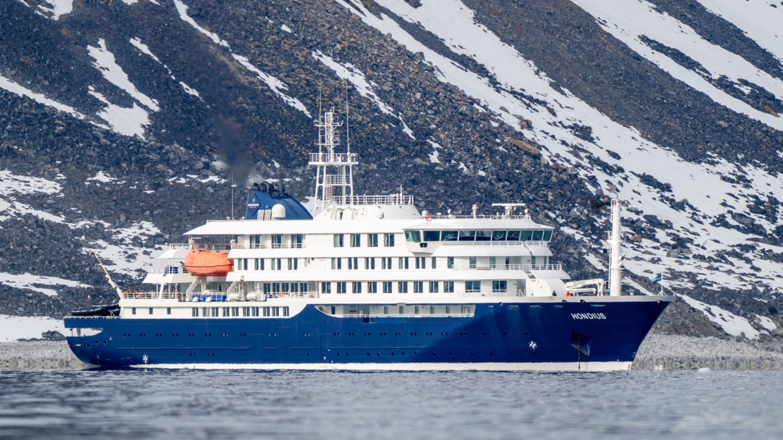 MV Hondius | Foto: Stefan Brending, Lizenz: Creative Commons by-sa-3.0 de, CC BY-SA 3.0 de, https://commons.wikimedia.org/w/index.php?curid=191302832