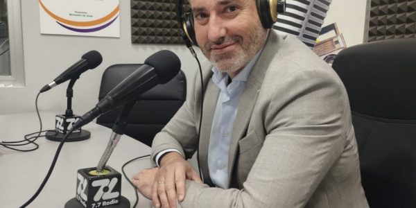 Alejandro Marichal en los estudios de El Espejo Canario