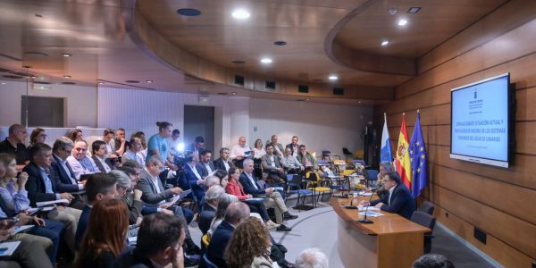 Acto Los sistemas tarifarios del agua en Canarias organizada por la Dirección General de Aguas del Ejecutivo autonómico | Foto: Gobierno de Canarias