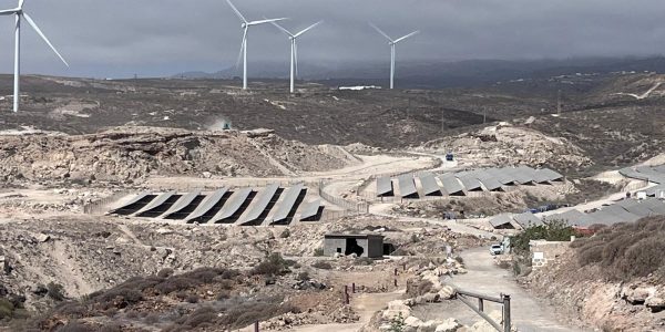 Martínez sostiene que el rechazo no supone una oposición general a las energías renovables | Foto: Ayuntamiento de Arico