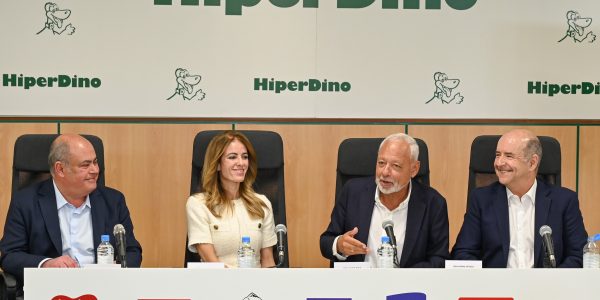 Presentación de la campaña de Hiperdino con motivo del Día de Canarias | Foto: Hiperdino