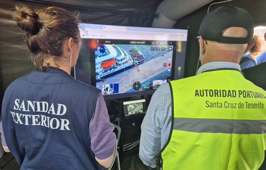 Supervisión del atraque del MV Hondius | Foto: Ministerio de Sanidad