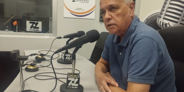 Germán Morales en los estudios de El Espejo Canario