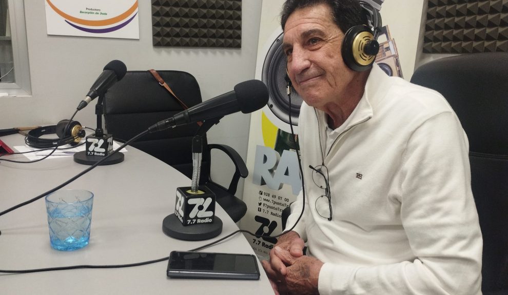 Daniel Carnevali en los estudios de El Espejo Canario