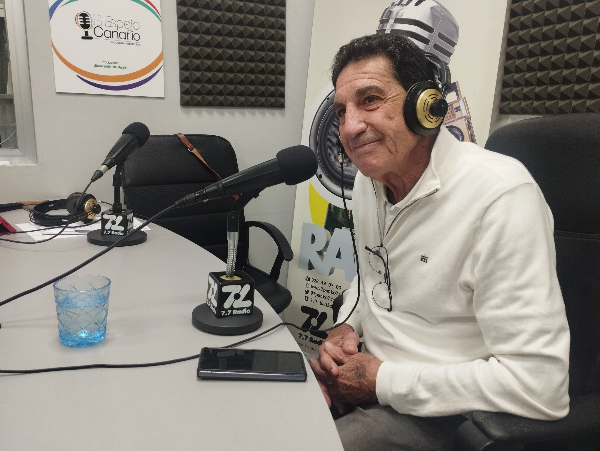 Daniel Carnevali en los estudios de El Espejo Canario