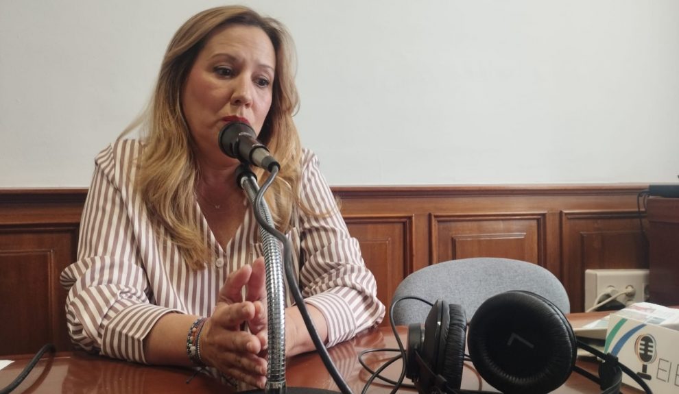 Rosa Dávila en el set de El Espejo Canario en el Cabildo de Tenerife