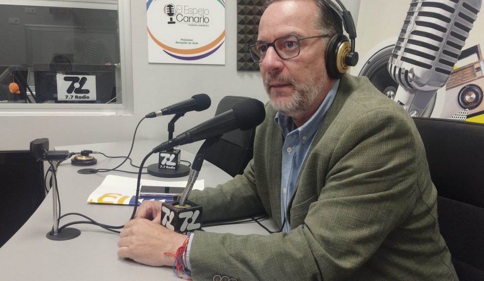 Poli Suárez en los estudios de El Espejo Canario